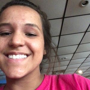 Meet your Posher, Annie